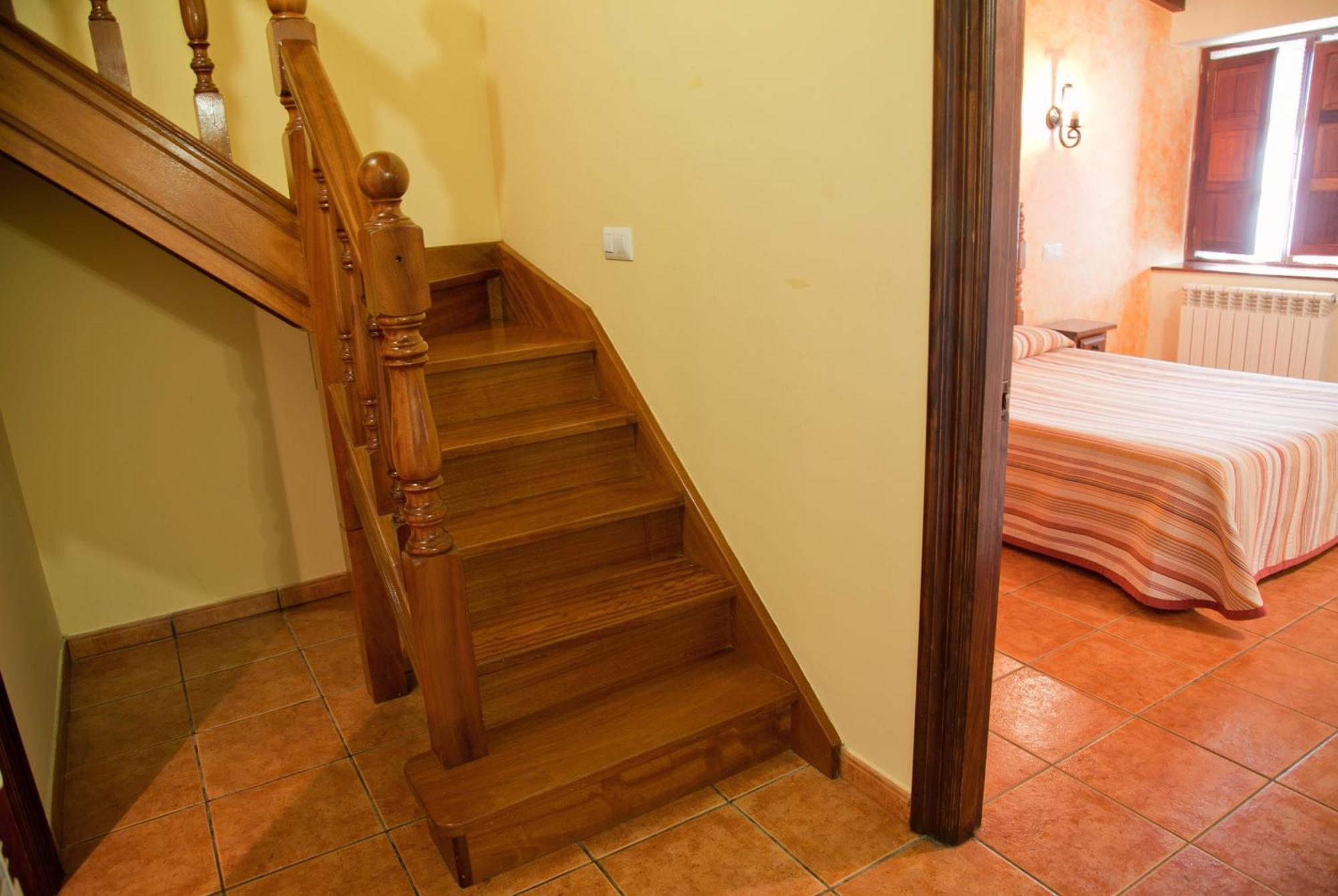 Apartamentos La Roblera โอเรญา ภายนอก รูปภาพ